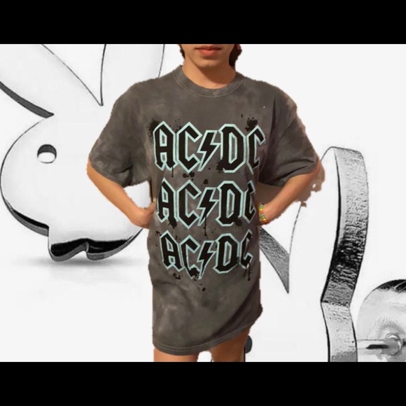 AC⚡️DC T-Shirt - Picture 4 of 6
